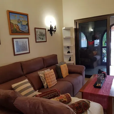 Chalet For 4 People In A Quiet Area In The North Of Fuerteventura Landhuis La Oliva